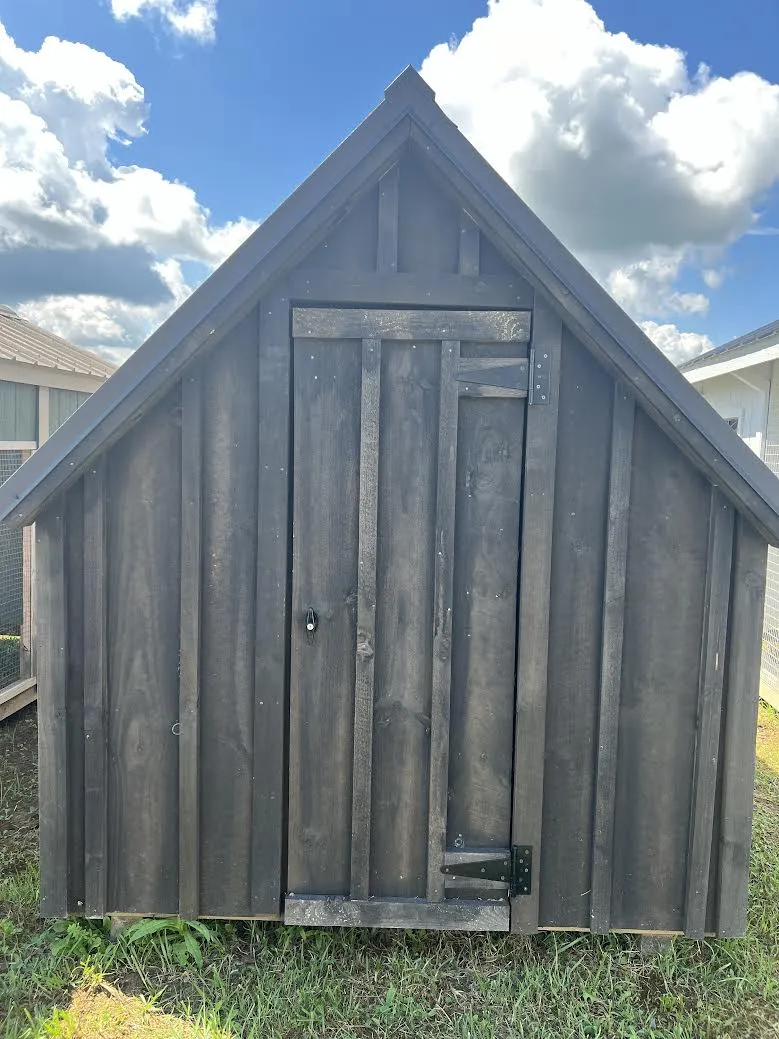 6x8 Chicken Coop - 24PB113  Horn