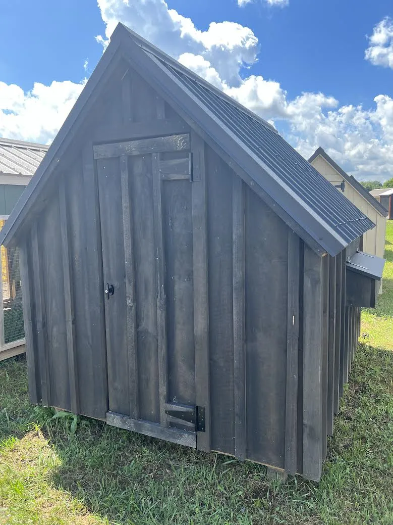 6x8 Chicken Coop - 24PB113  Horn