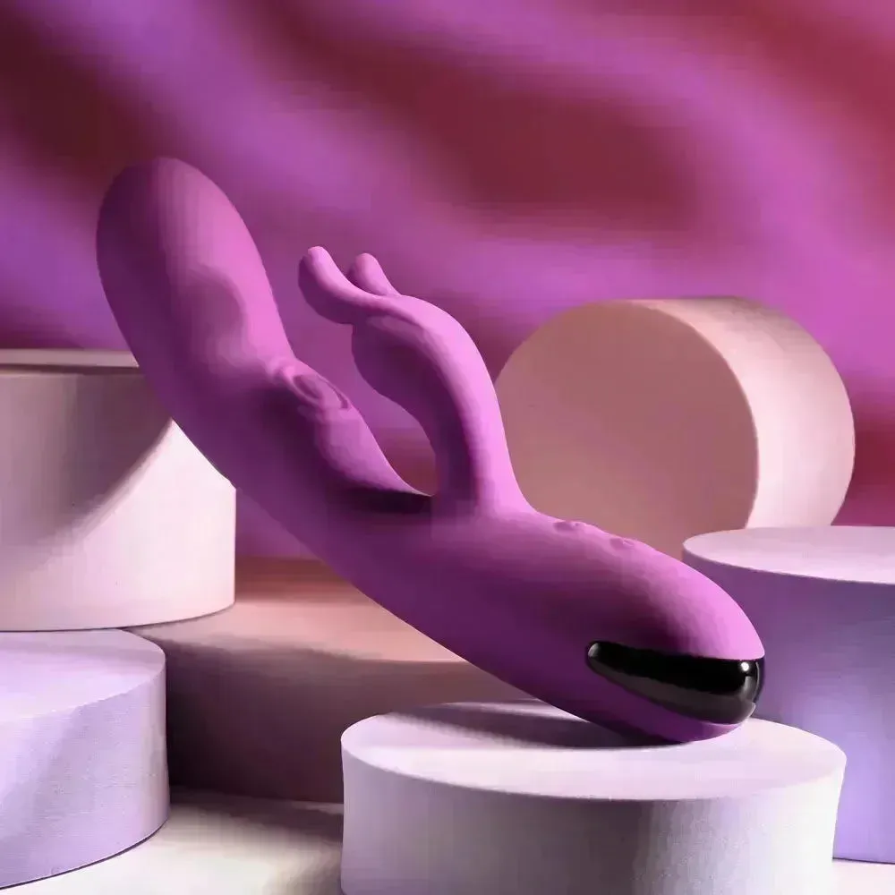 Playboy Pleasure BUSY BUNNY -  22.6 cm USB Rechargeable Rabbit Vibrator with Tapping Shaft