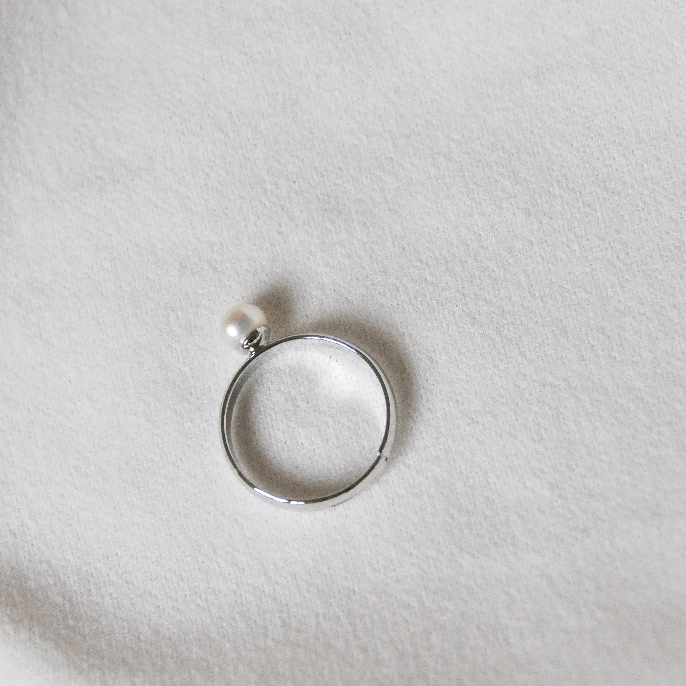 Single Pearl Ring