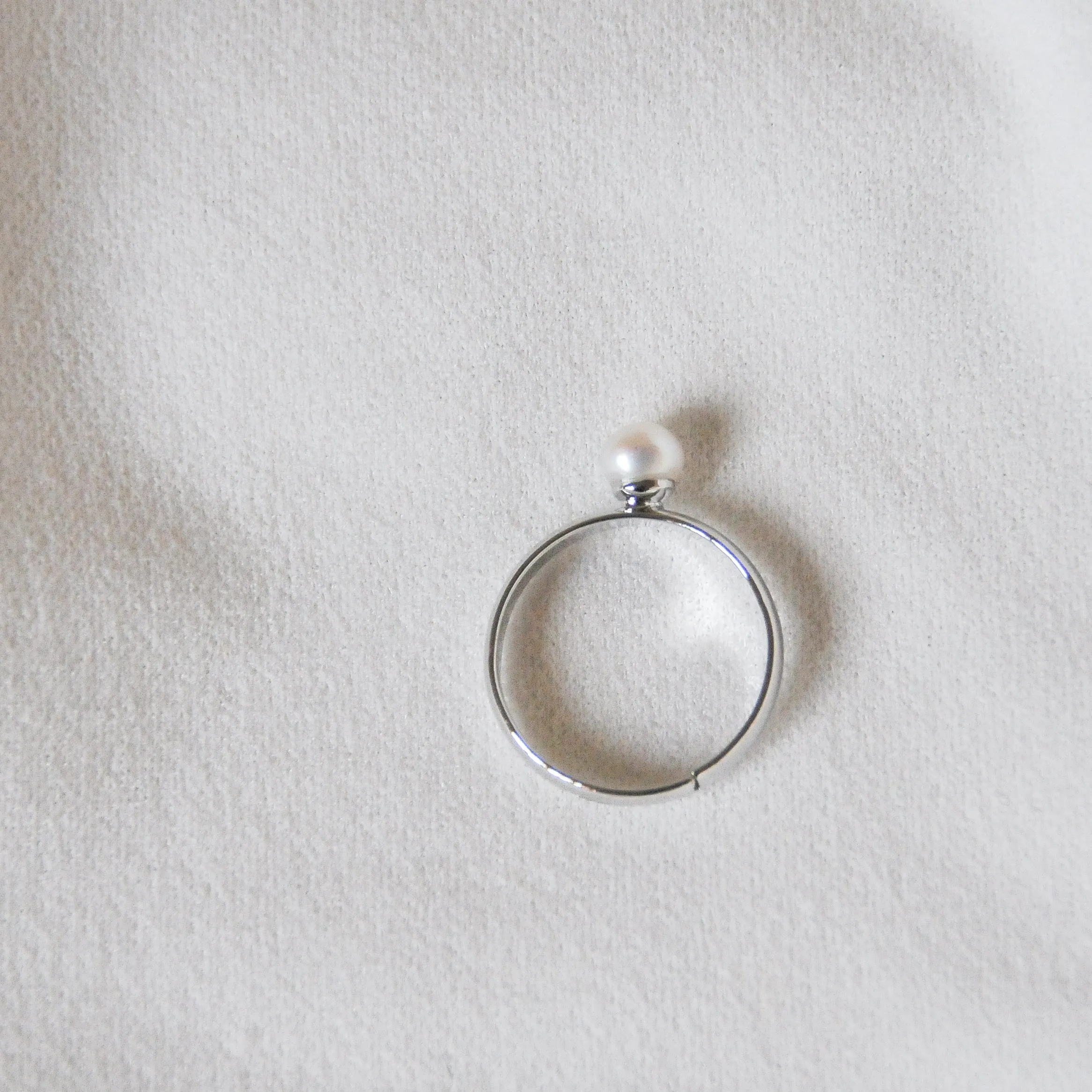 Single Pearl Ring