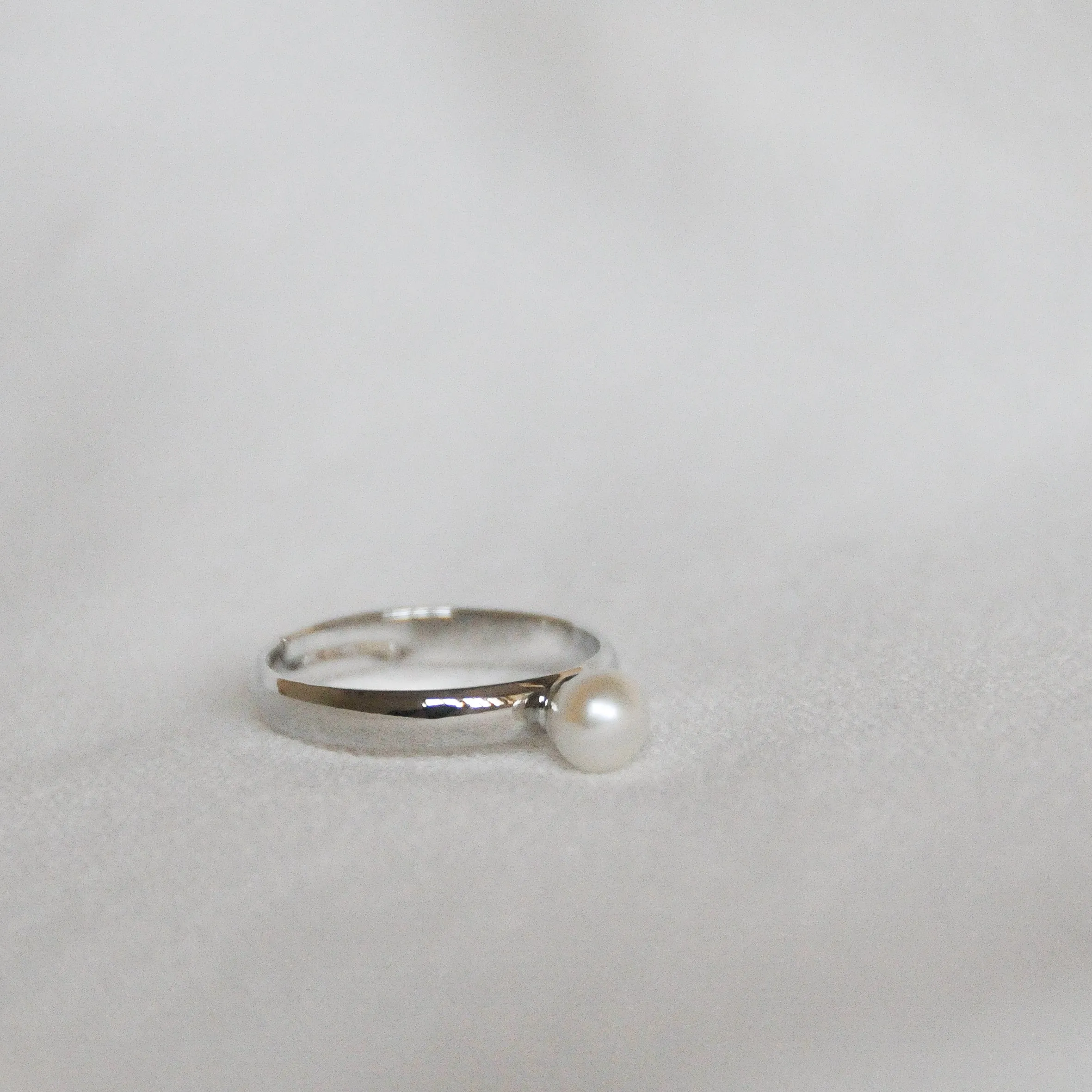 Single Pearl Ring
