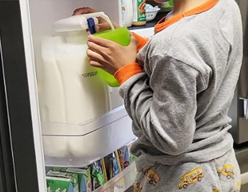 Universal Auto Liquid Dispenser